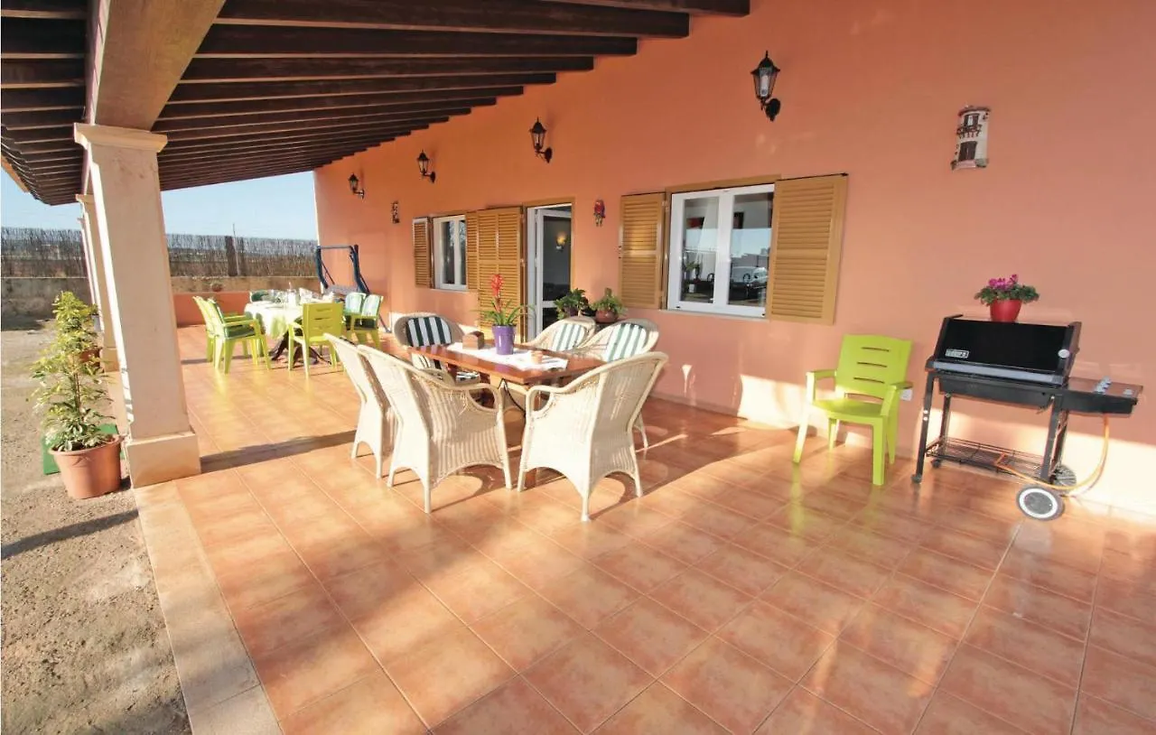 Gorgeous Home In Muro With Kitchen Espagne