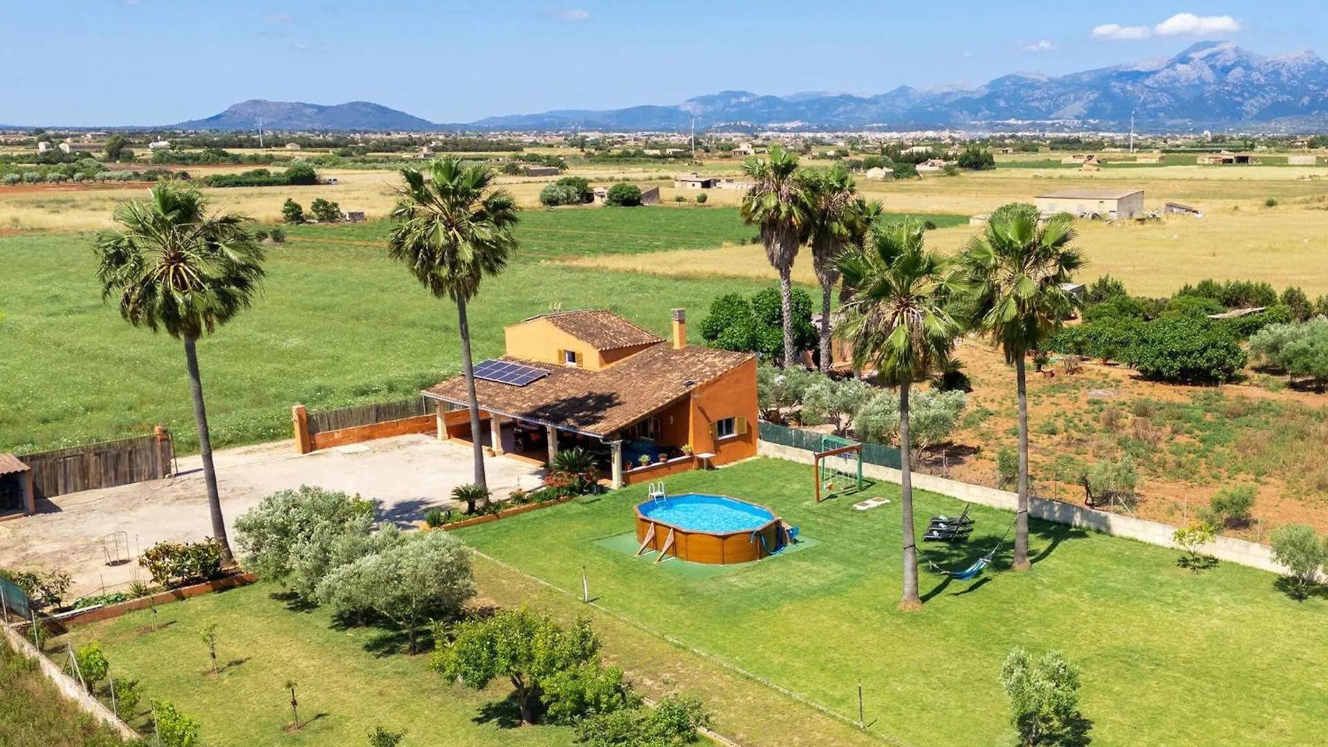 Hébergement de vacances Gorgeous Home In Muro With Kitchen